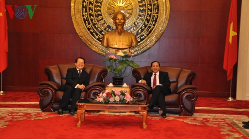 Vietnamesen in vielen Ländern feiern das Neujahrsfest Tet